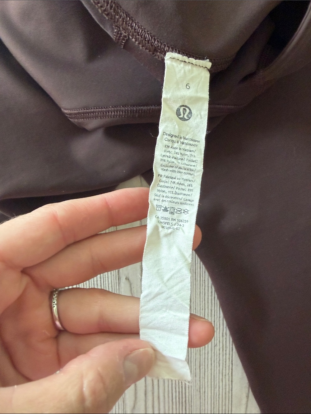 Lululemon Wunder Under - Size 6 Square Tag - Picture 7 of 7